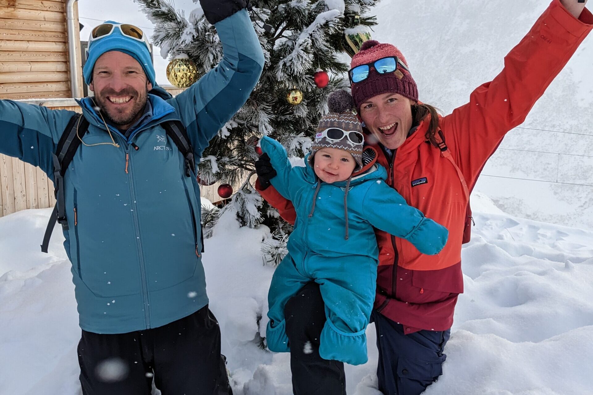 Atlin Heli Ski | Heli Skiing | Skiing | Guiding | Adventure | Outdoor | Vacation | Heli-Snowboarding | Powder | British Columbia | Friends | Groups | Familytime | North of Ordinary | Experience of a lifetime | Happy Guests | Klondike | Gold Rush | Fun Days | Ski Family